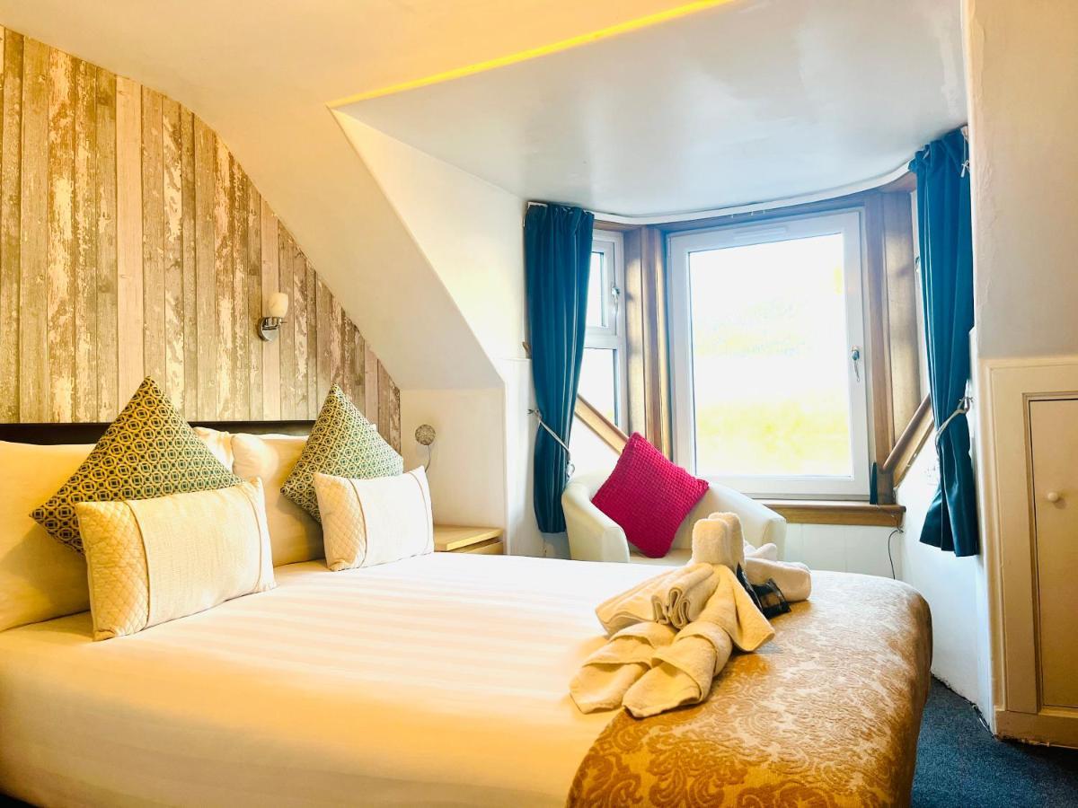Rowantreebank Bed And Breakfast Arrochar Ngoại thất bức ảnh